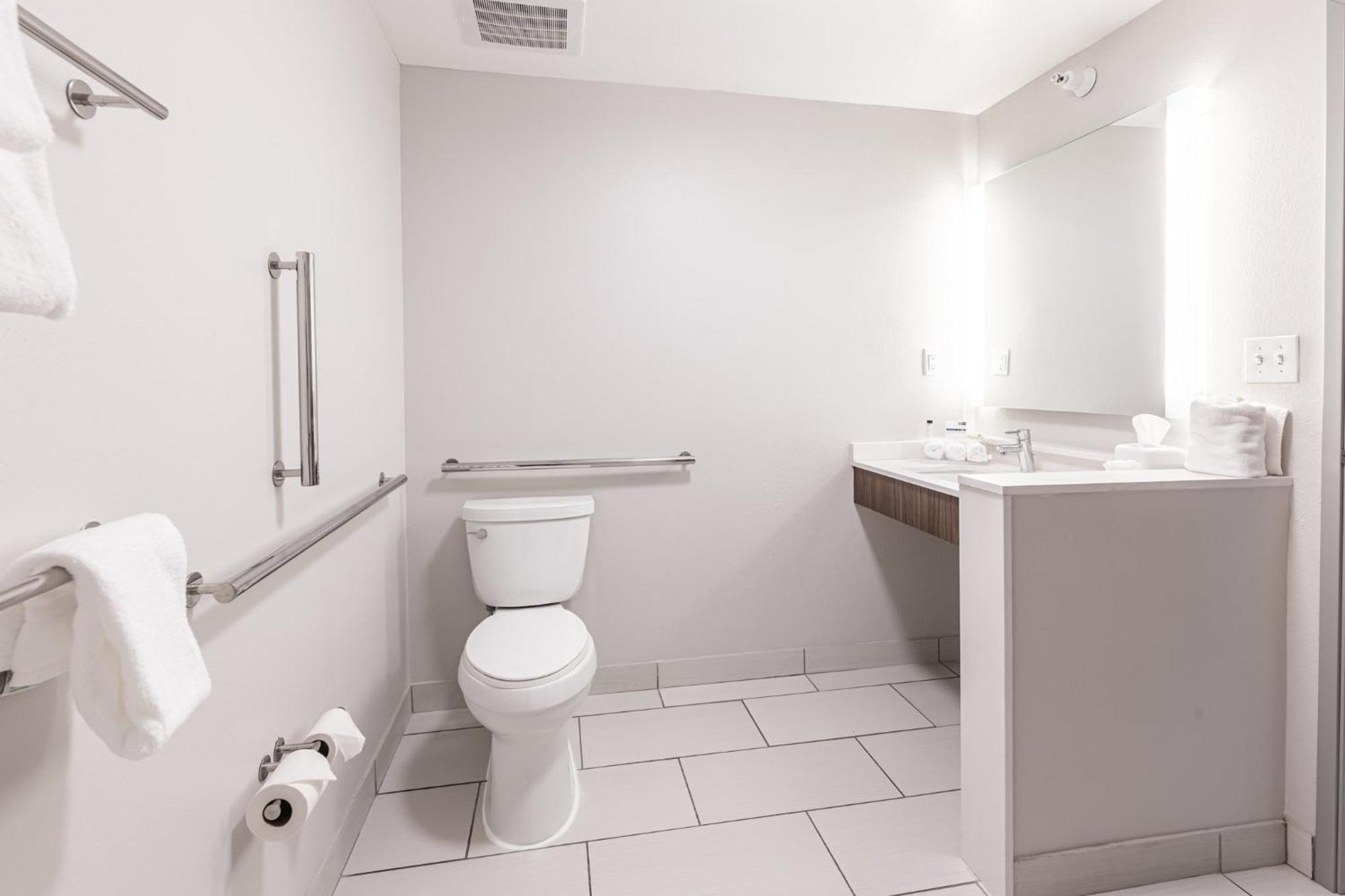 Holiday Inn Express & Suites - Rantoul By Ihg Dış mekan fotoğraf