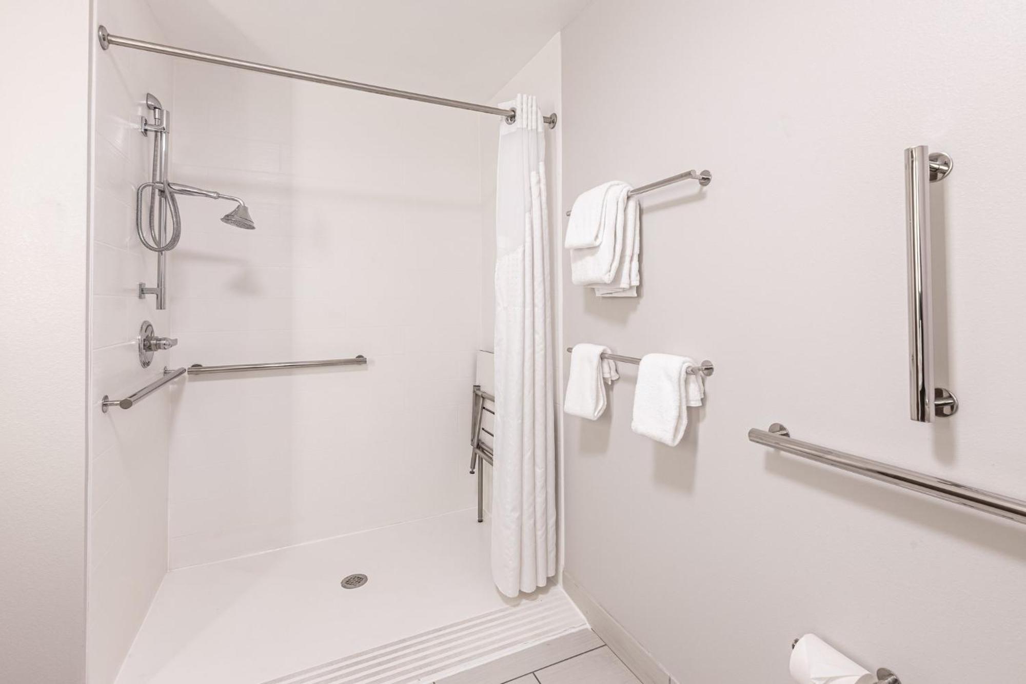 Holiday Inn Express & Suites - Rantoul By Ihg Dış mekan fotoğraf