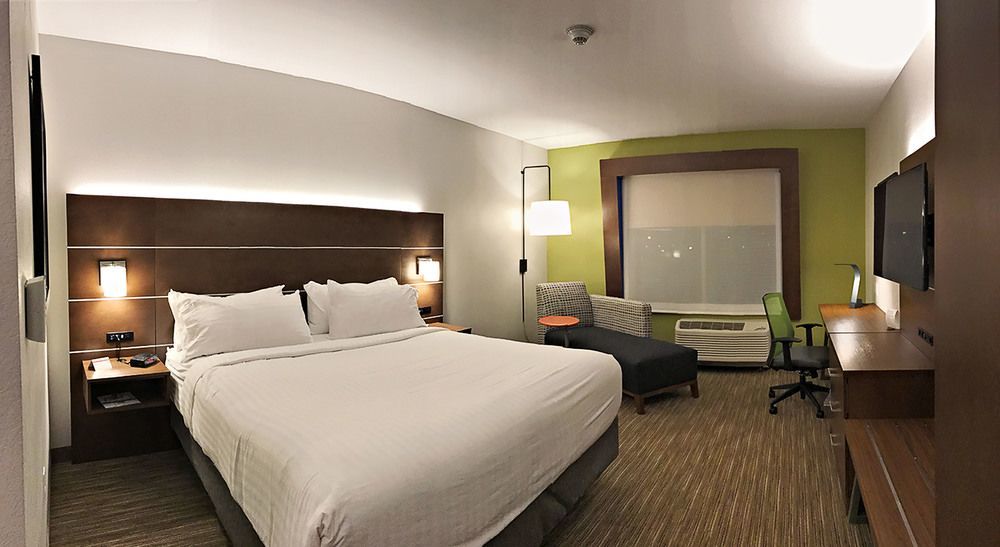 Holiday Inn Express & Suites - Rantoul By Ihg Dış mekan fotoğraf