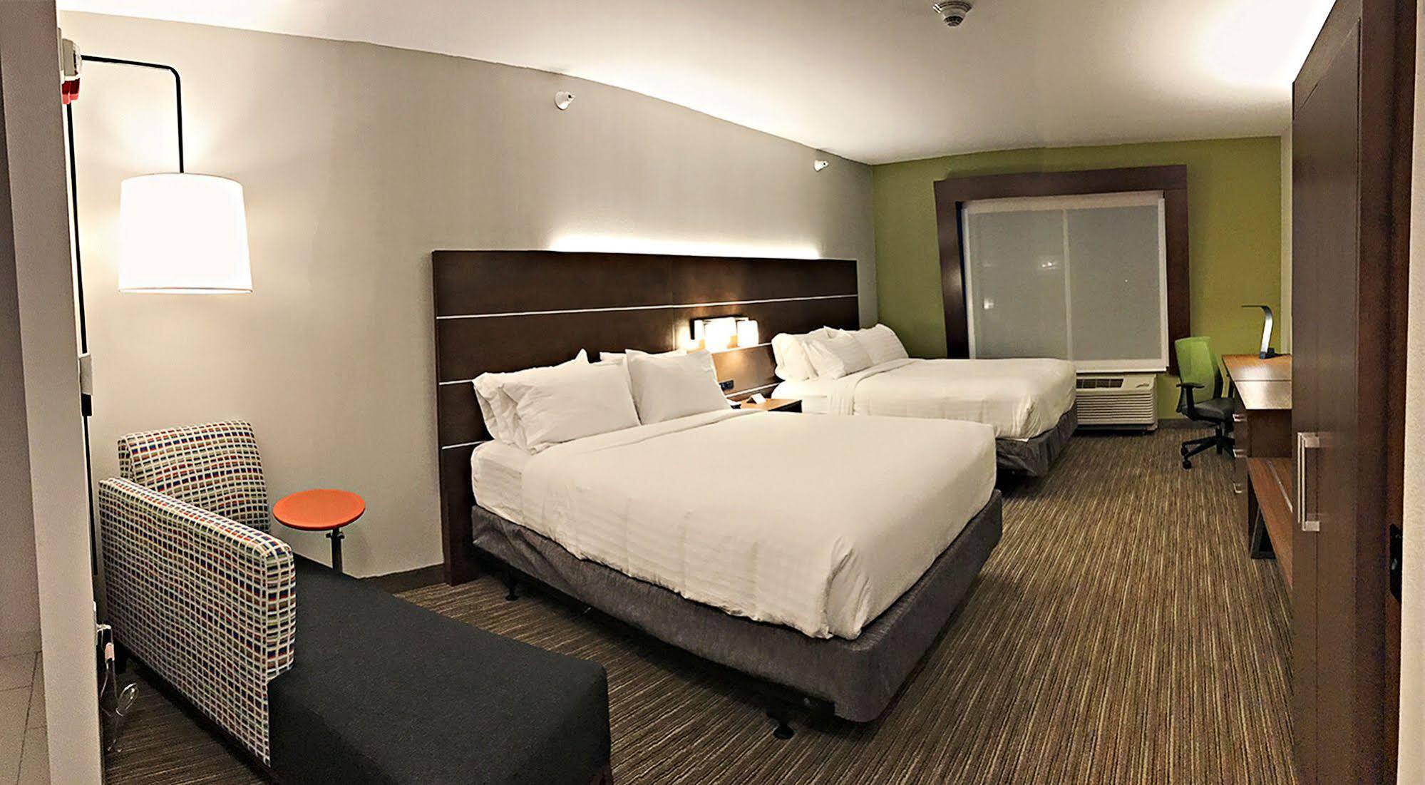Holiday Inn Express & Suites - Rantoul By Ihg Dış mekan fotoğraf